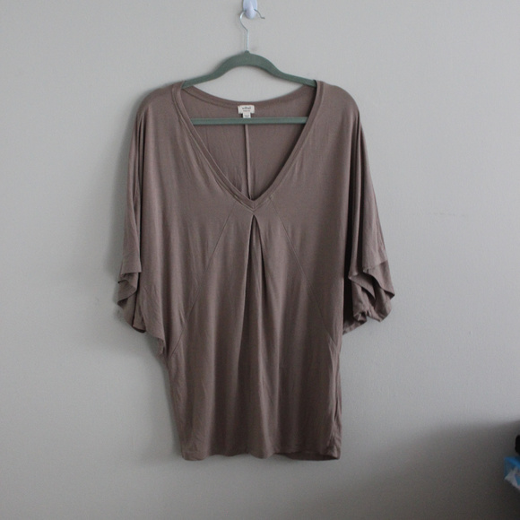 Aritzia Wilfred Dolman Sleeve V-Neck Top - Picture 6 of 13